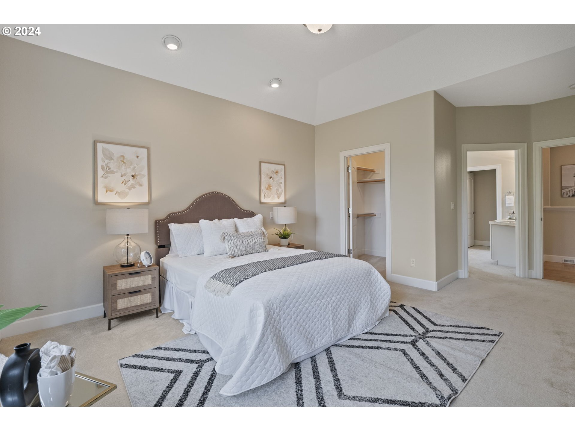 2250 Crestview Drive West Linn, OR 97068 - Photo 8 of 48 a bedroom with a bed and a lamp