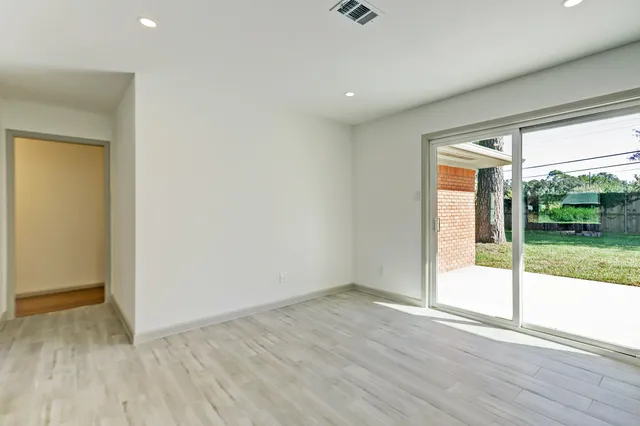 $3,500 | 8331 Waterbury Drive, Houston, TX 77055