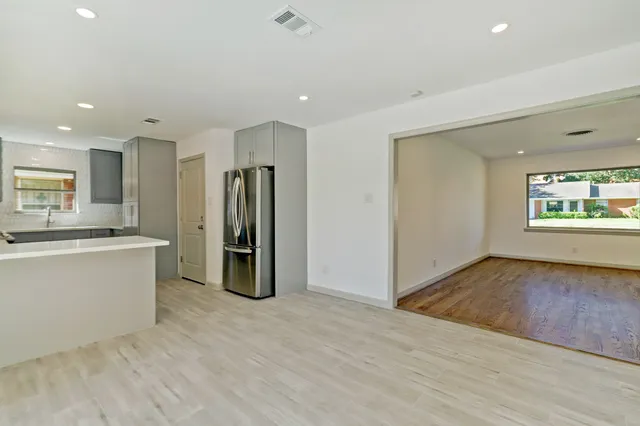 $3,500 | 8331 Waterbury Drive, Houston, TX 77055