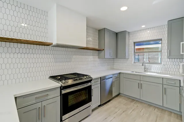 $3,500 | 8331 Waterbury Drive, Houston, TX 77055