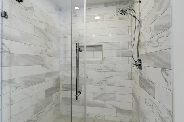 $3,500 | 8331 Waterbury Drive, Houston, TX 77055