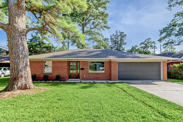 $3,500 | 8331 Waterbury Drive, Houston, TX 77055