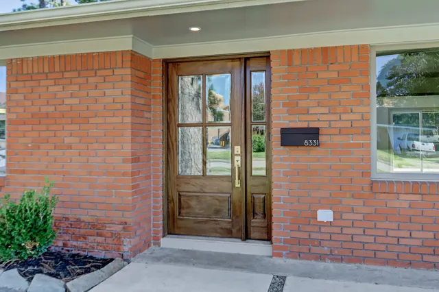 $3,500 | 8331 Waterbury Drive, Houston, TX 77055