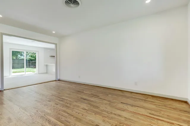 $3,500 | 8331 Waterbury Drive, Houston, TX 77055