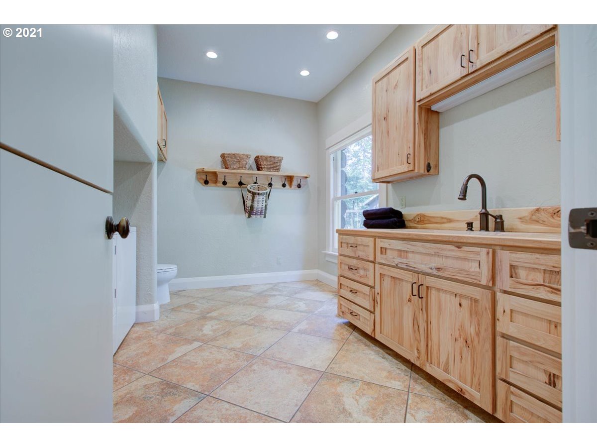 7 Kelly Road White Salmon, WA 98672 - Photo 16 of 32 Gallery Image 16