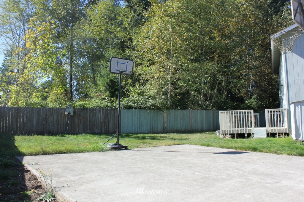 17025 110th Place Southeast Renton, WA 98055 - Photo 16 of 18 Gallery Image 16