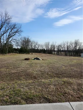 $249,000 | 230 South Linn Valley Drive, Linn Valley, KS 66040