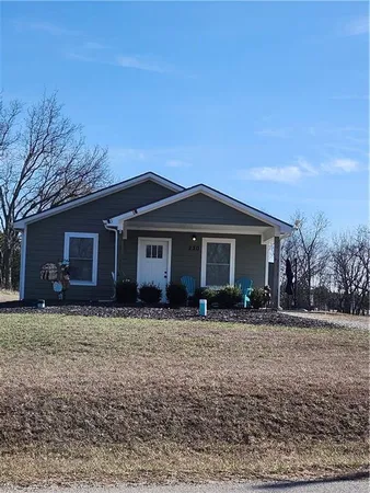 $249,000 | 230 South Linn Valley Drive, Linn Valley, KS 66040