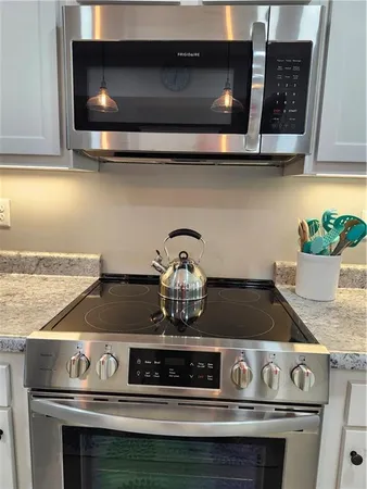 $249,000 | 230 South Linn Valley Drive, Linn Valley, KS 66040