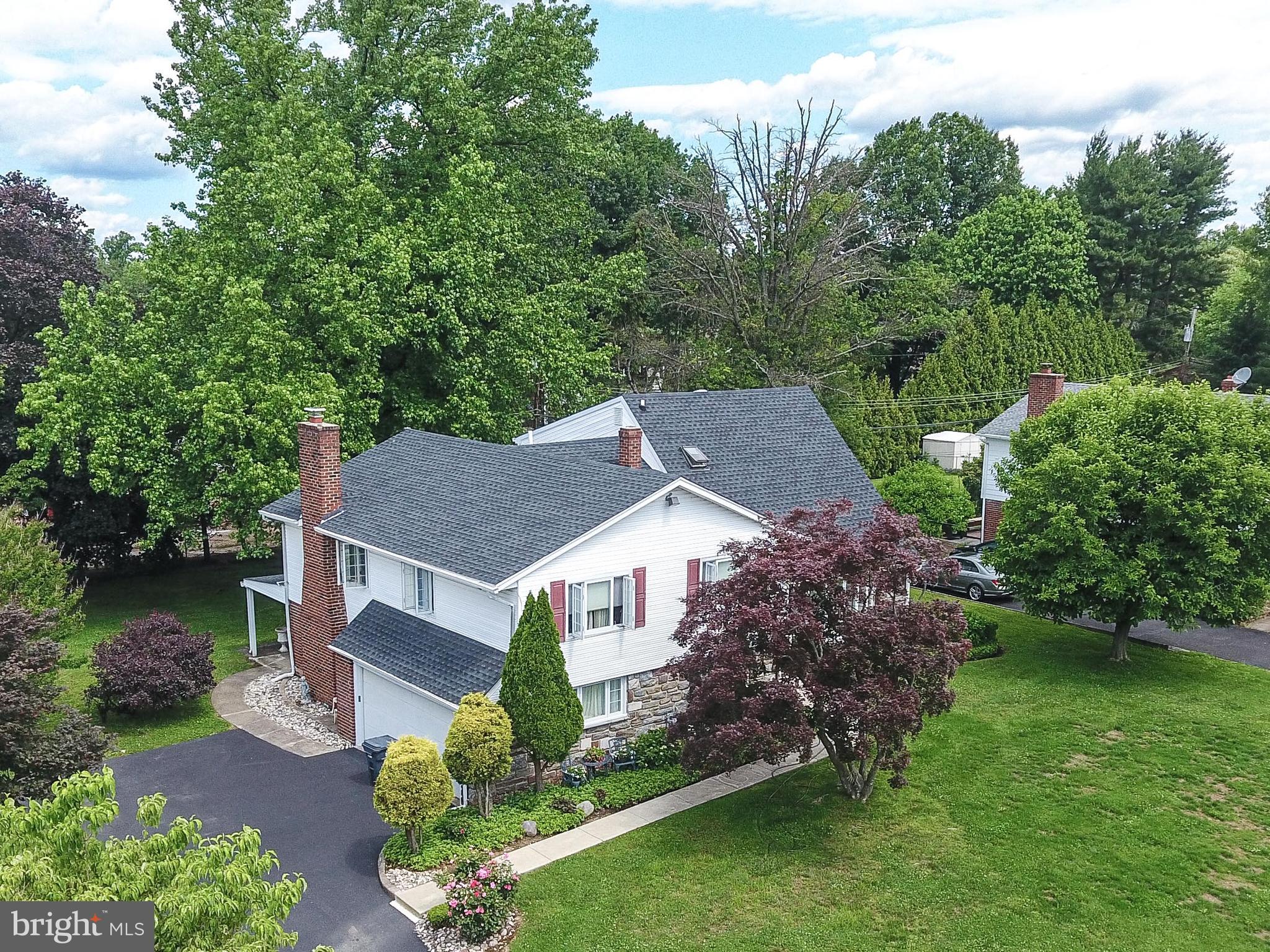 1844 Bertram Road Huntingdon Valley, PA 19006 - Photo 2 of 35