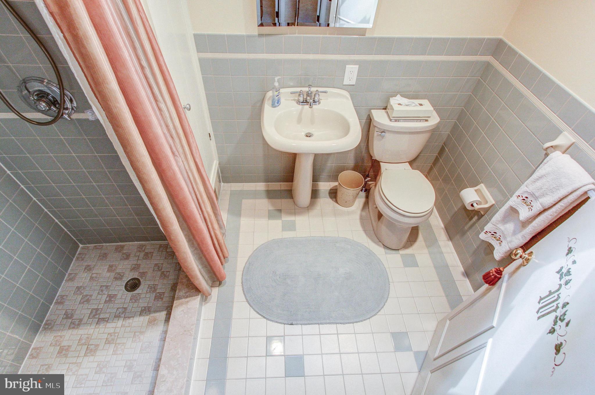 1844 Bertram Road Huntingdon Valley, PA 19006 - Photo 24 of 35 Full Bath #3 Upstairs