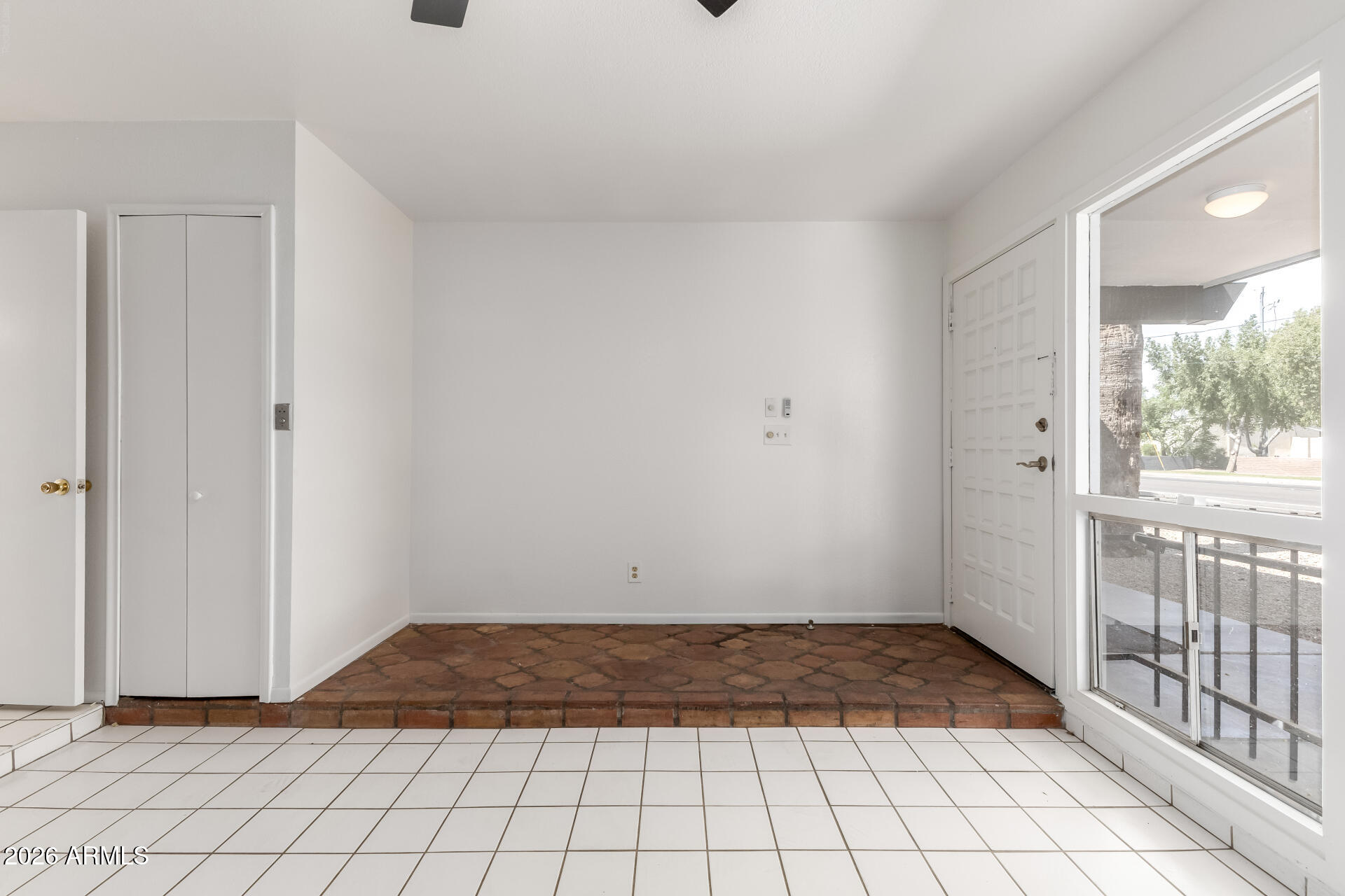 6348 North 7th Avenue, Unit 1 Phoenix, AZ 85013 - Photo 10 of 36 a view of an empty room