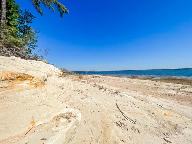 $625,000 | 54 Fm 705, Broaddus, TX 75929