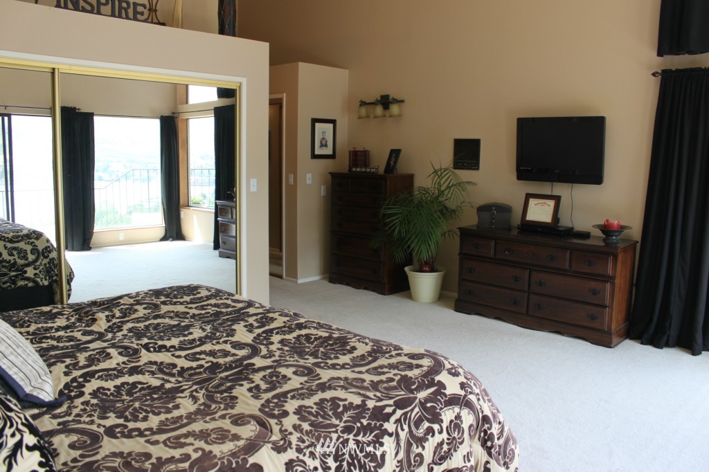 914 Cone Road Chelan, WA 98816 - Photo 9 of 25 Gallery Image 9