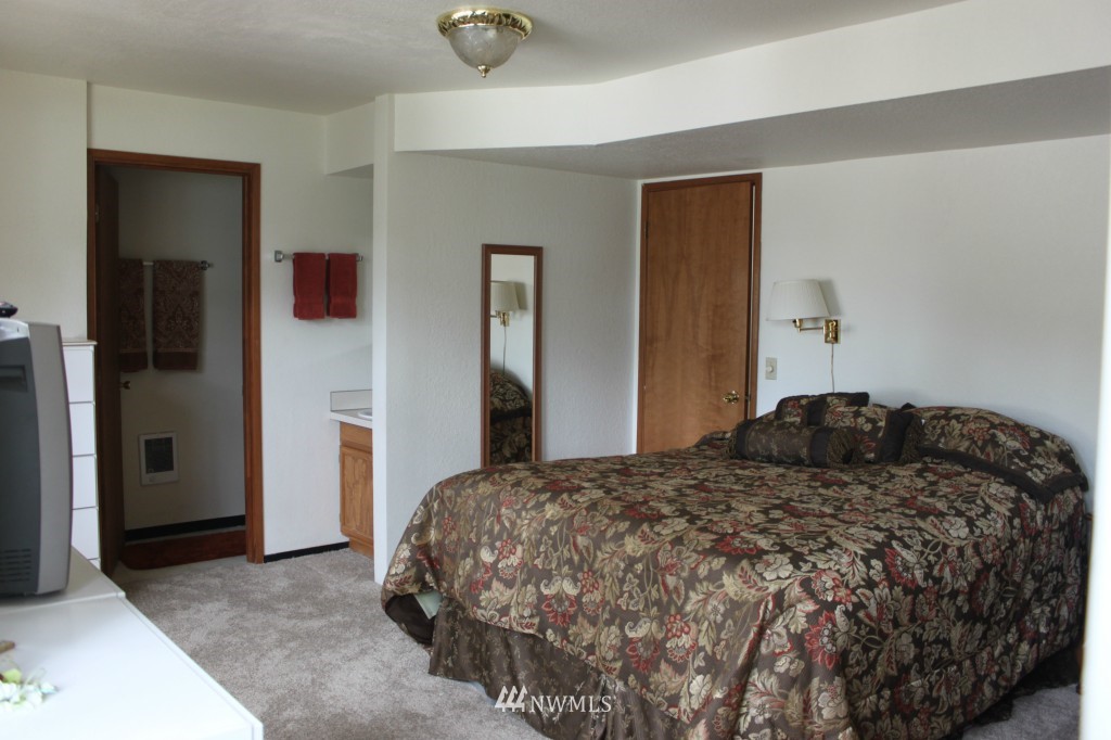 914 Cone Road Chelan, WA 98816 - Photo 10 of 25 Gallery Image 10