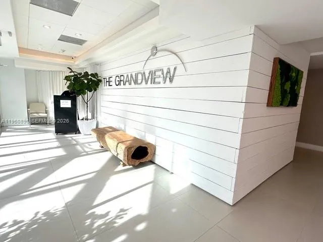 $5,300 | 5900 Collins Avenue, Unit 1208, Miami Beach, FL 33140