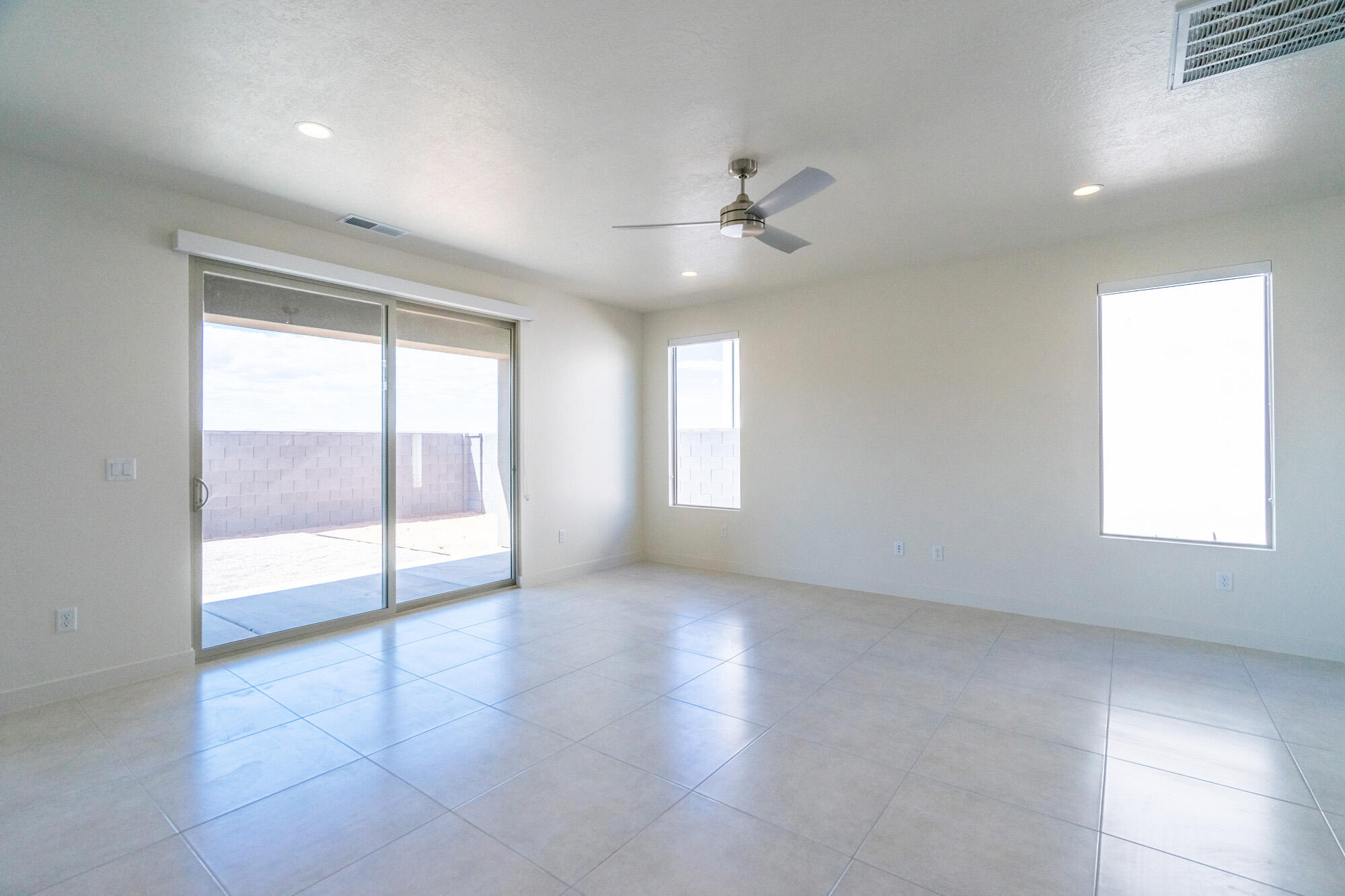 2936 West 570 North Hurricane, UT 84737 - Photo 11 of 82 Living