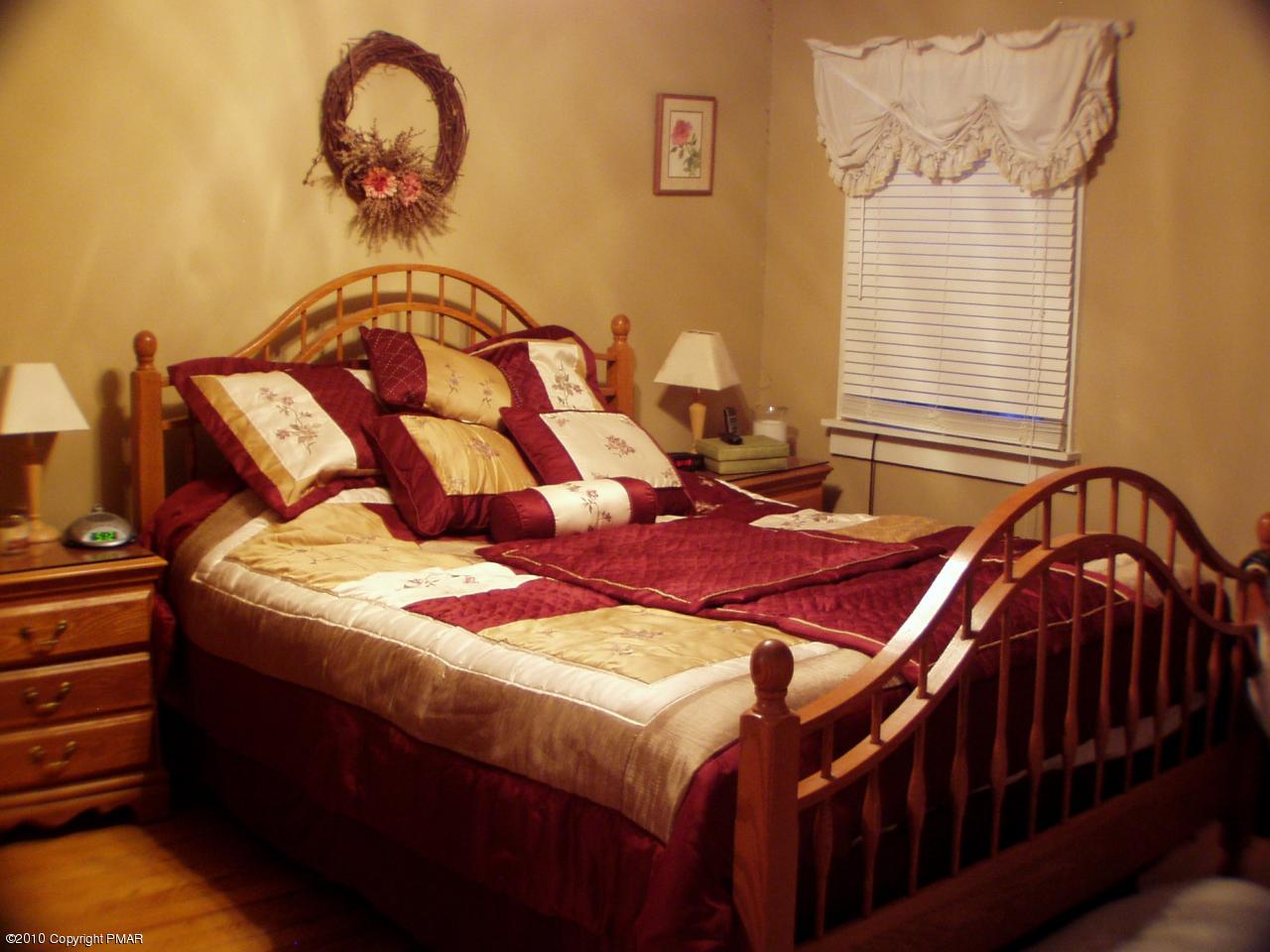 13 Pocono Road Mount Pocono, PA 18344 - Photo 13 of 16 Master bedroom view 2