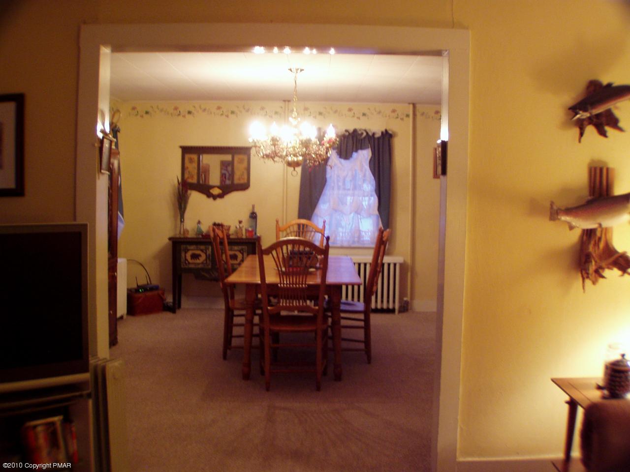 13 Pocono Road Mount Pocono, PA 18344 - Photo 5 of 16 View of dining room from living room