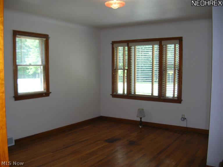 203 South Raccoon Road Youngstown, OH 44515 - Photo 4 of 5 Gallery Image 4