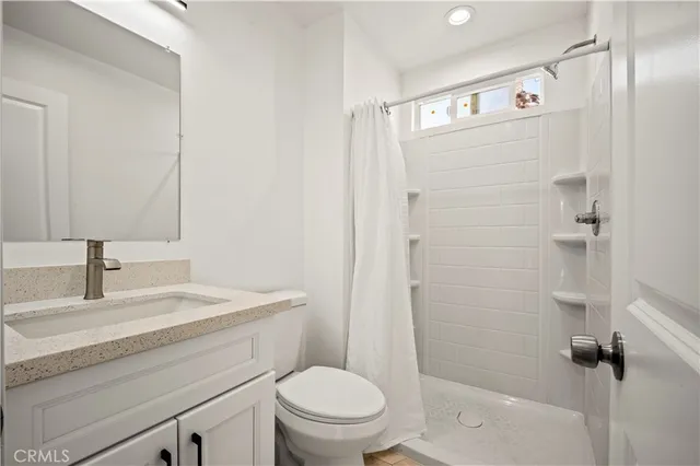 $2,400 | 116 1/2 East Alberta Street, Anaheim, CA 92805