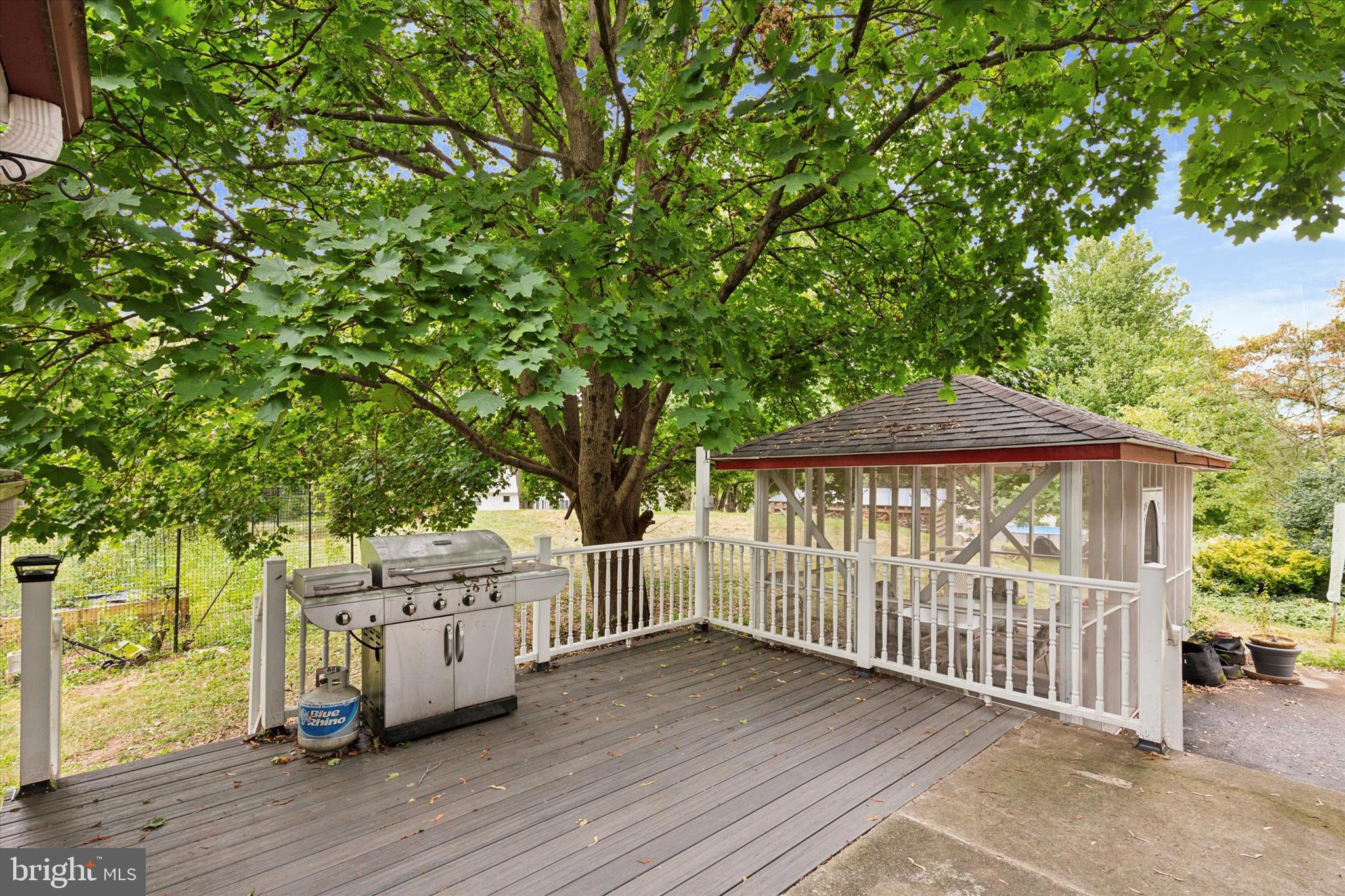 1926 Allentown Road Hatfield, PA 19440 - Photo 21 of 56 Deck