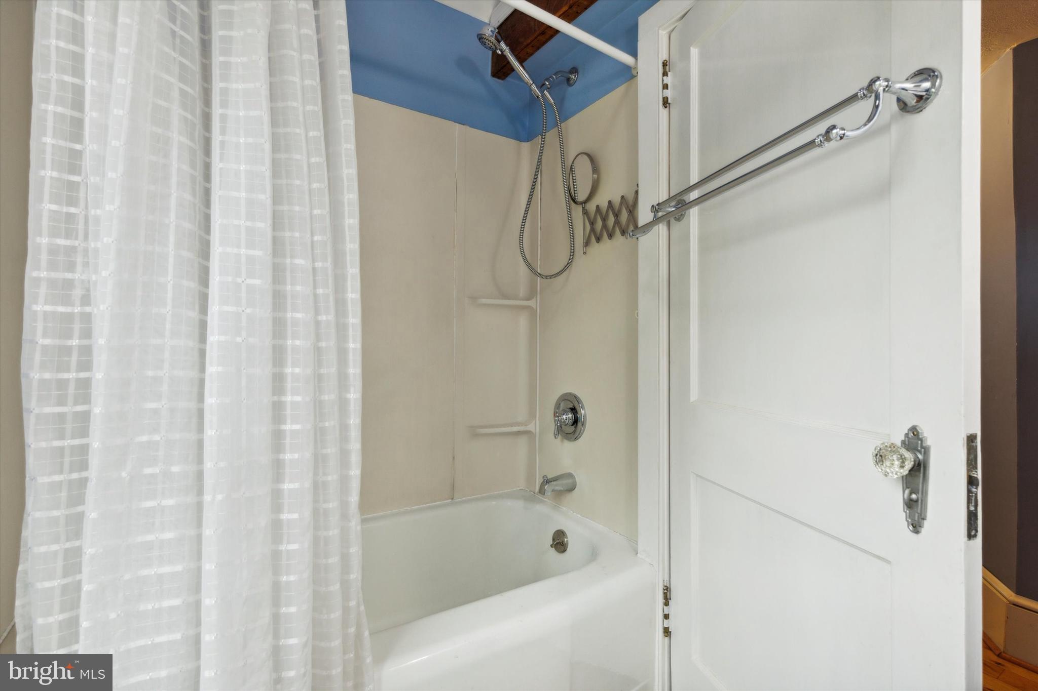 1926 Allentown Road Hatfield, PA 19440 - Photo 43 of 56 Family bathroom