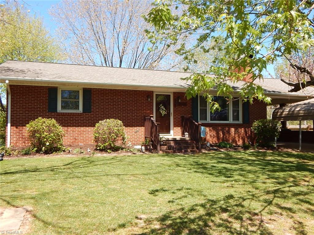 4924 Haynes Road Jonesville, NC 28642 - Photo 2 of 15 Gallery Image 2