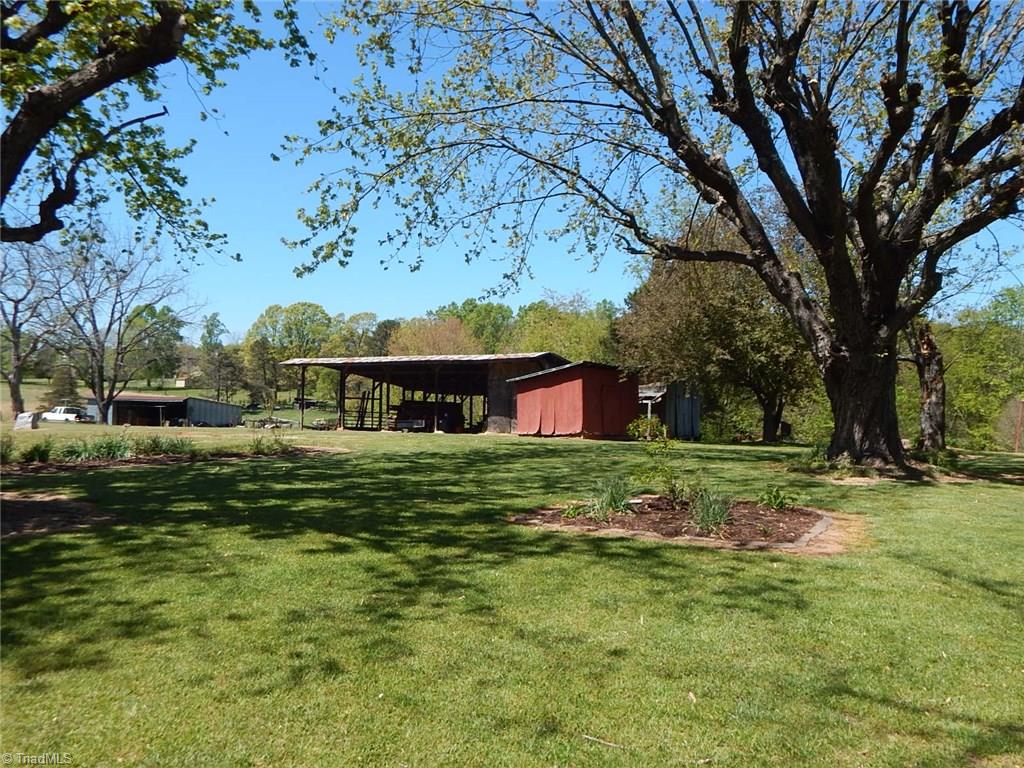 4924 Haynes Road Jonesville, NC 28642 - Photo 9 of 15 Gallery Image 9