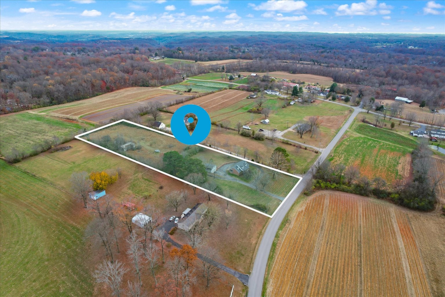 1775 Nelson Road Goodlettsville, TN 37072 - Photo 42 of 45 a view of a pool with a dining table and chairs