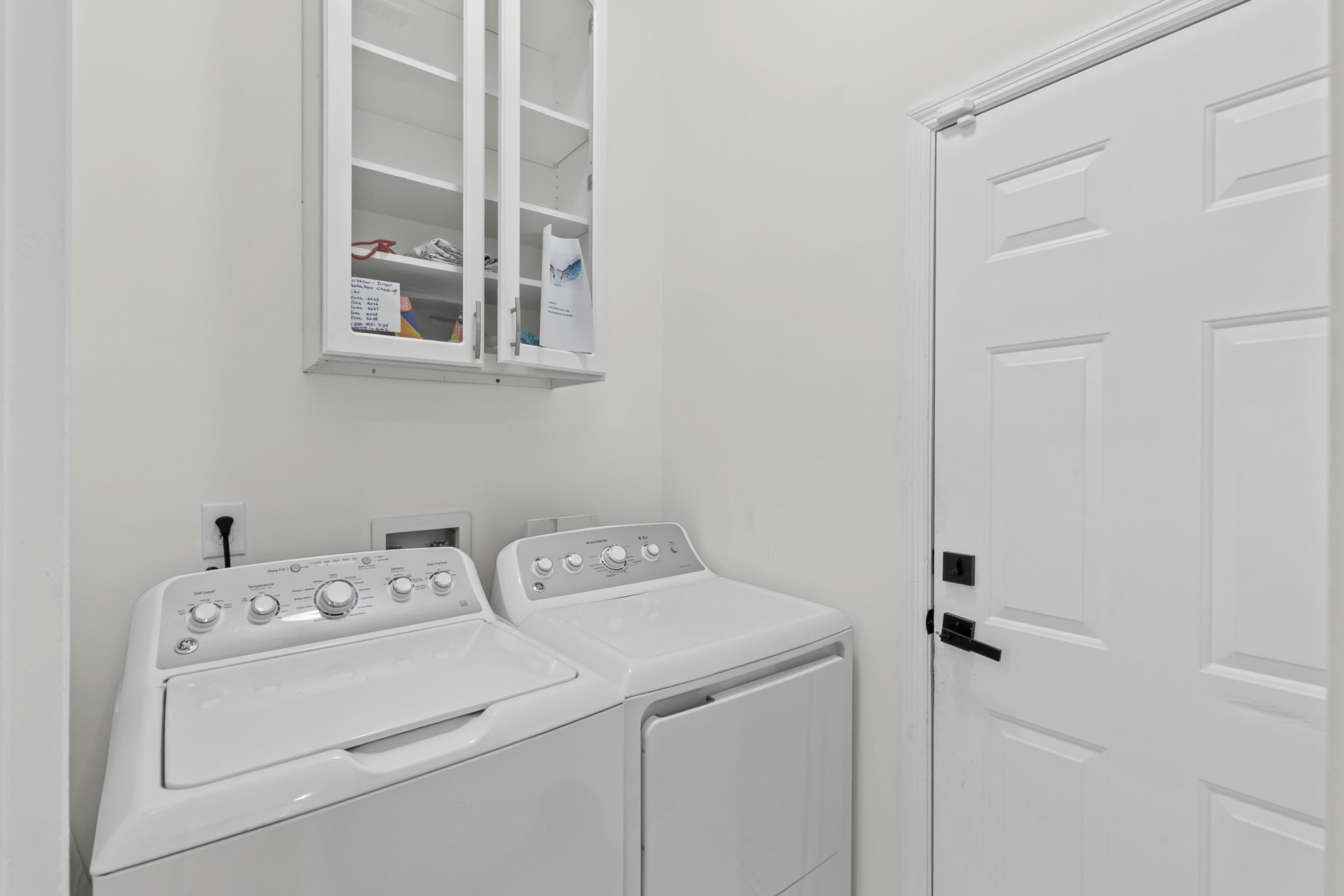 11511 Mandarin Road Jacksonville, FL 32223 - Photo 25 of 41 Washroom with washing machine and clothes dryer