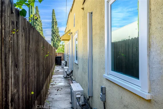 $2,800 | 325 Lafayette Street, Glendale, CA 91205