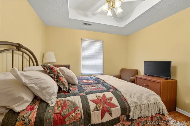 $275,000 | 738 J J Robert Circle, Lebanon, MO 65536