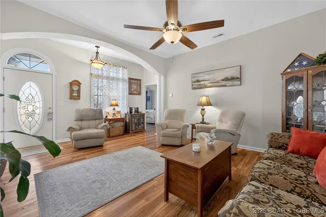 $275,000 | 738 J J Robert Circle, Lebanon, MO 65536