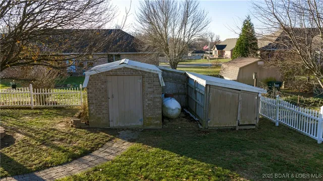 $275,000 | 738 J J Robert Circle, Lebanon, MO 65536