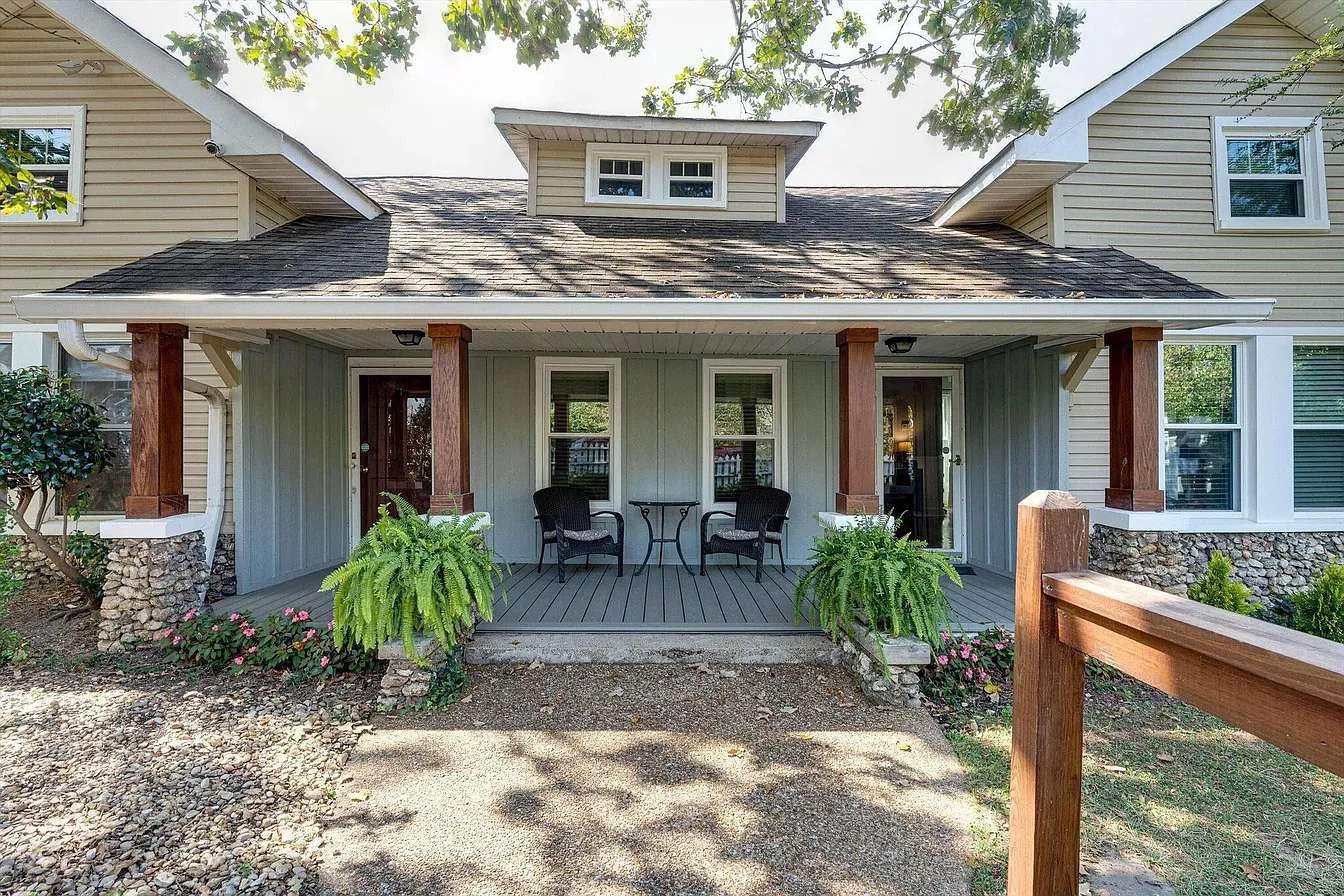 549 South Crest Road Chattanooga, TN 37404 - Photo 3 of 25
