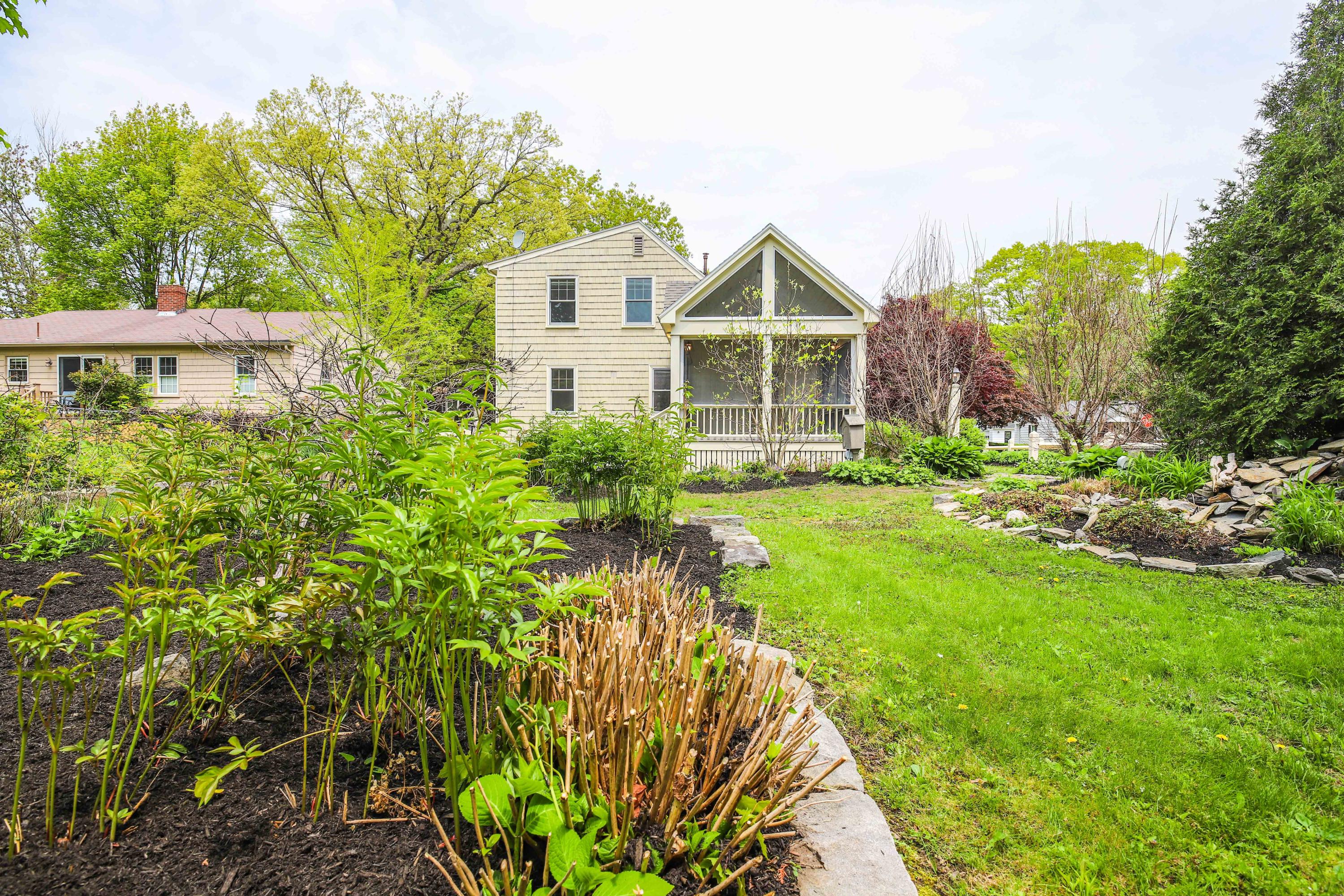 124 Clinton Street Portland, ME 04103 - Photo 4 of 57 4
