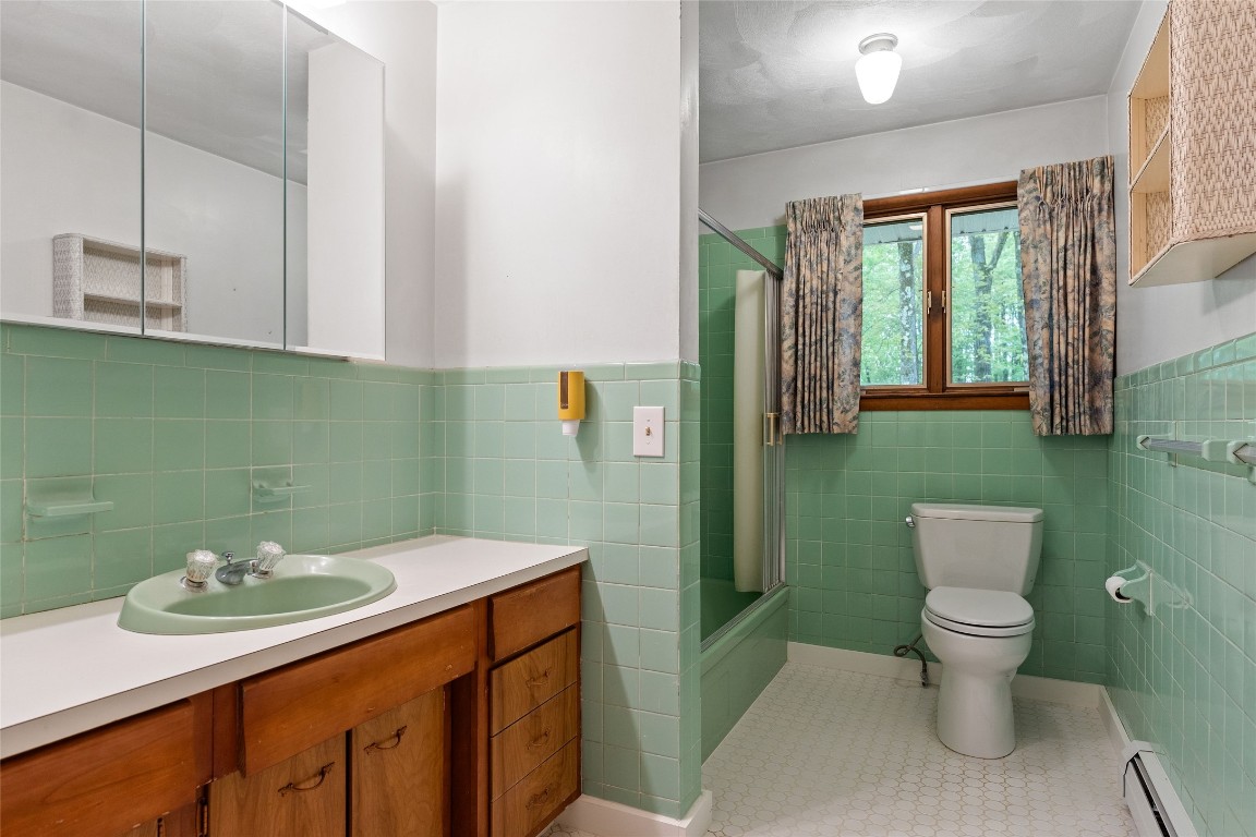 140 Noyes Road Vestal, NY 13850 - Photo 17 of 38 Gallery Image 17