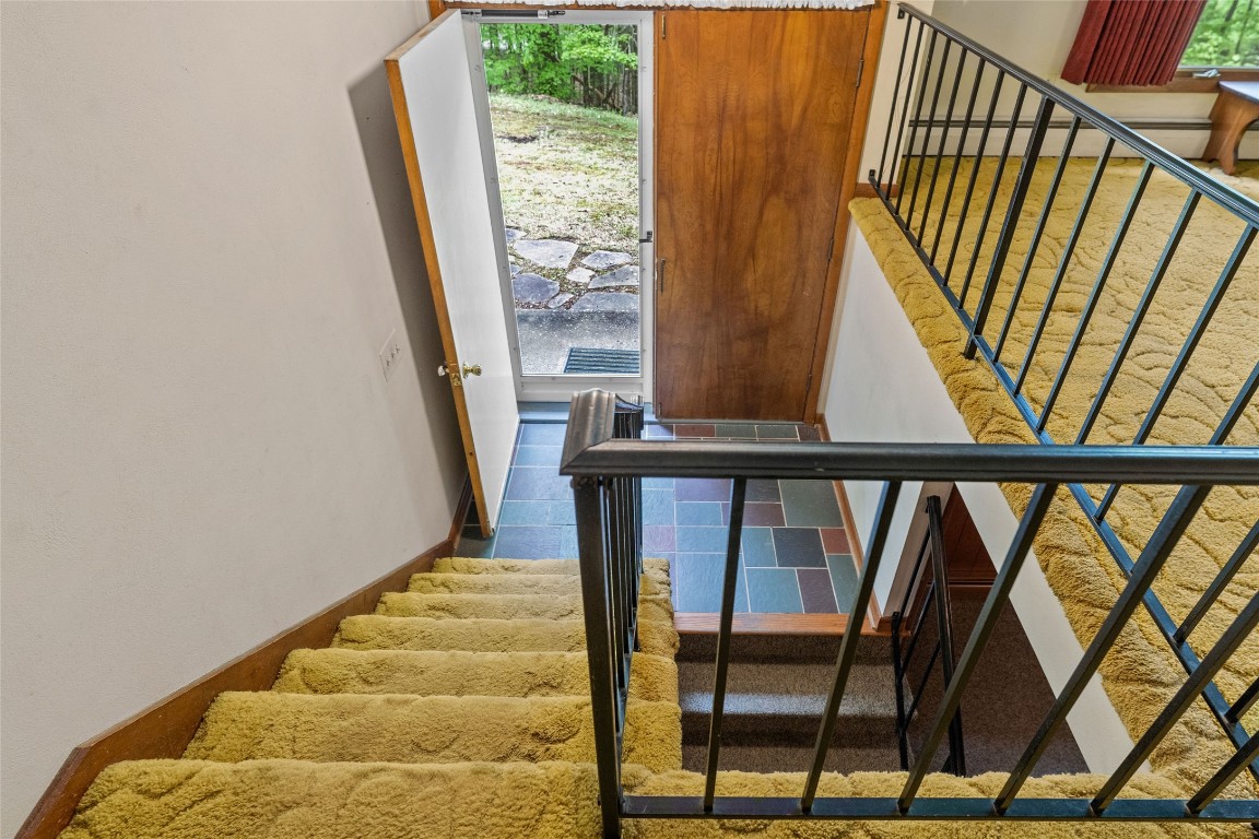 140 Noyes Road Vestal, NY 13850 - Photo 8 of 38 Gallery Image 8