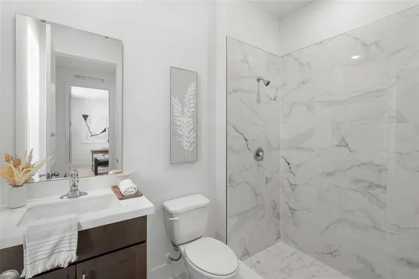 $549,870 | 810 Emerald Grv Drive, Apopka, FL 32703