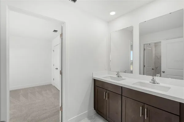 $549,870 | 810 Emerald Grv Drive, Apopka, FL 32703