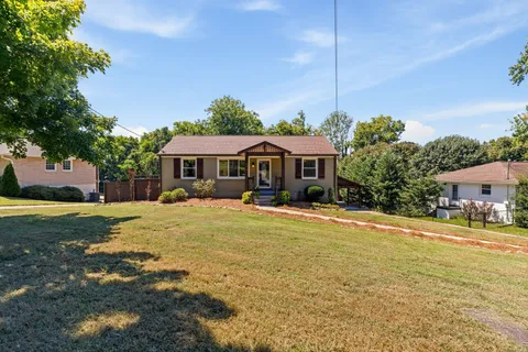 $575,000 | 629 Watsonwood Drive, Nashville, TN 37211