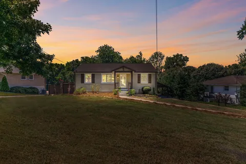 $575,000 | 629 Watsonwood Drive, Nashville, TN 37211
