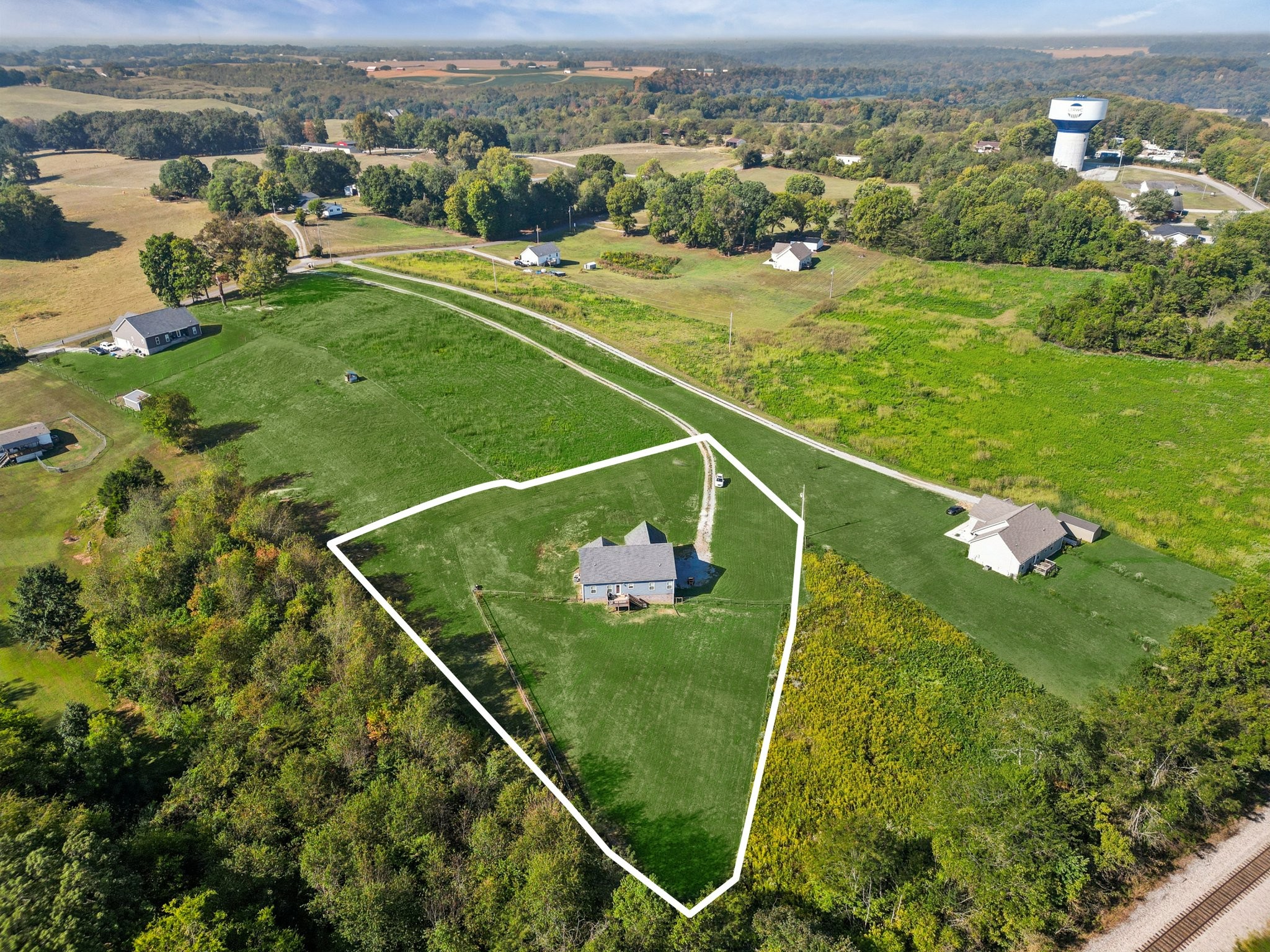 258 Woodruff Road Adams, TN 37010 - Photo 4 of 49