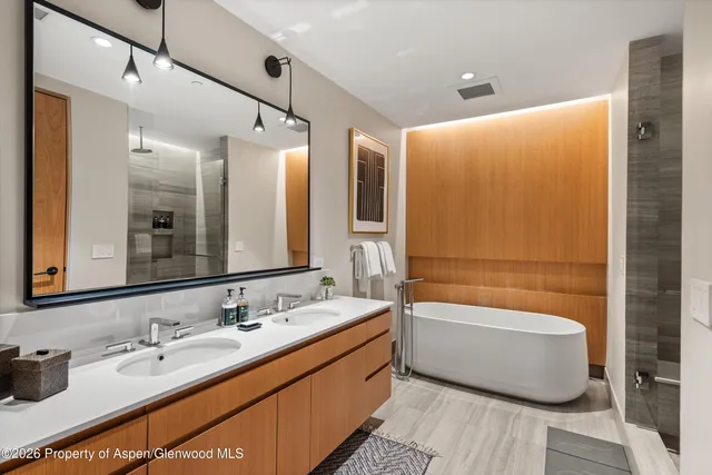 $425,000 | 77 Wood Road, Unit 40301, Snowmass Village, CO 81615