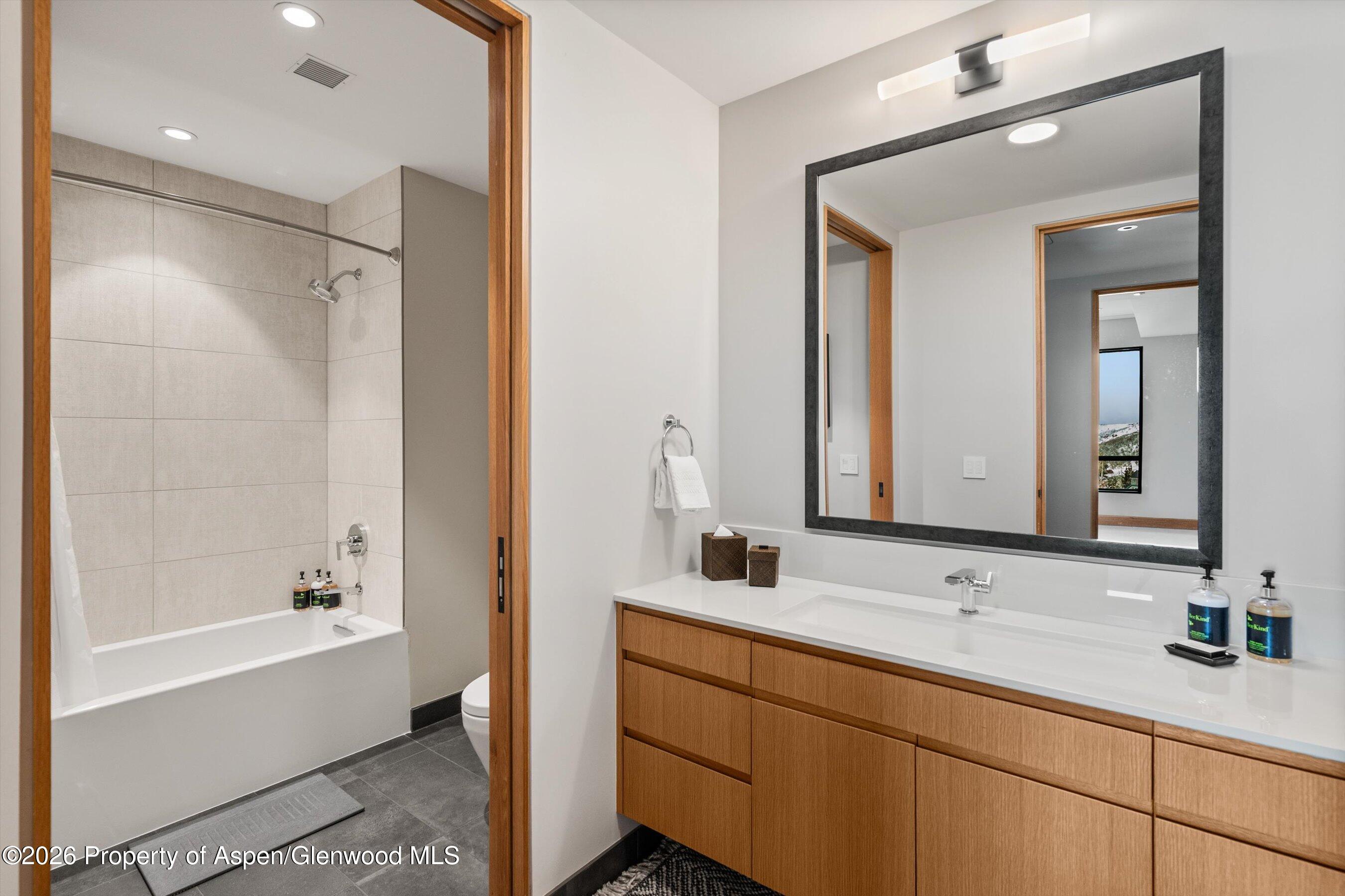 77 Wood Road, Unit 40301 Snowmass Village, CO 81615 - Photo 16 of 20 20-77WoodRd#403_26010920