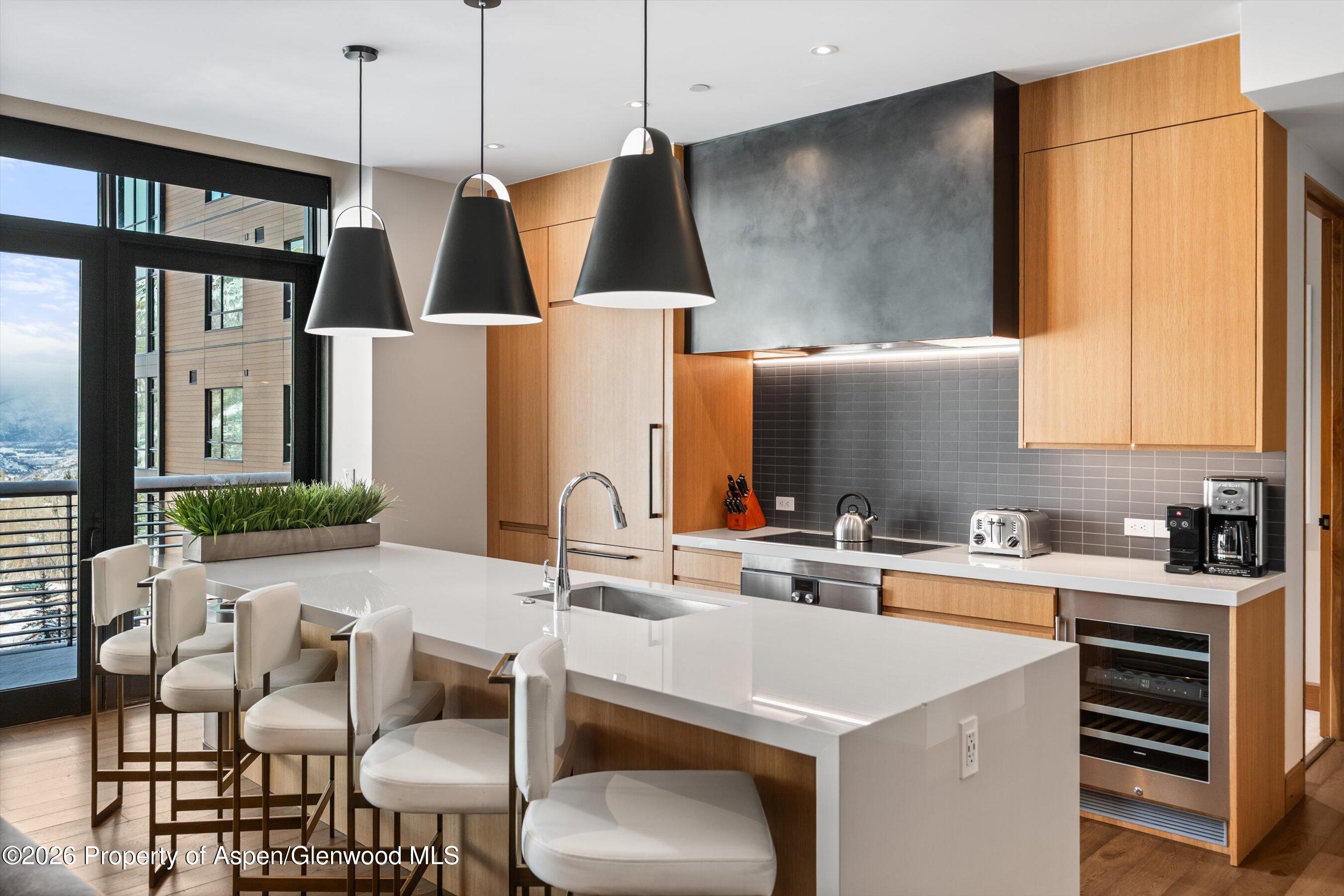 77 Wood Road, Unit 40301 Snowmass Village, CO 81615 - Photo 6 of 20 10-77WoodRd#403_26010910