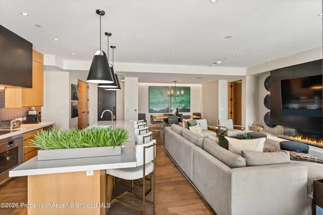 $425,000 | 77 Wood Road, Unit 40301, Snowmass Village, CO 81615