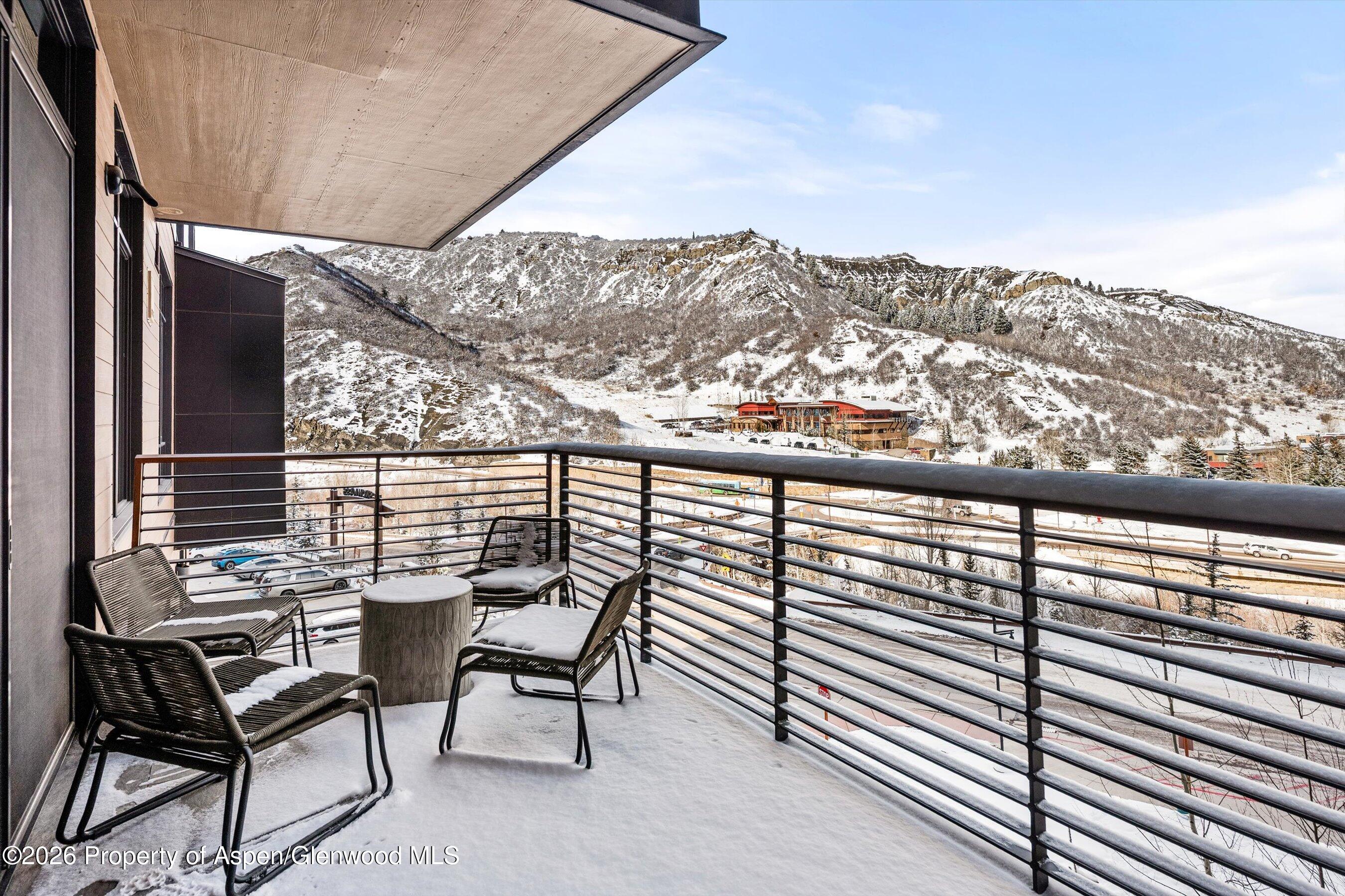 77 Wood Road, Unit 40301 Snowmass Village, CO 81615 - Photo 9 of 20 13-77WoodRd#403_26010913
