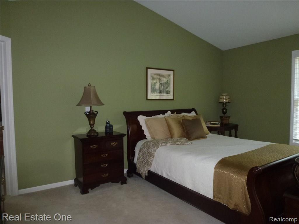 2340 Andover Boulevard Rochester, MI 48306 - Photo 36 of 61
